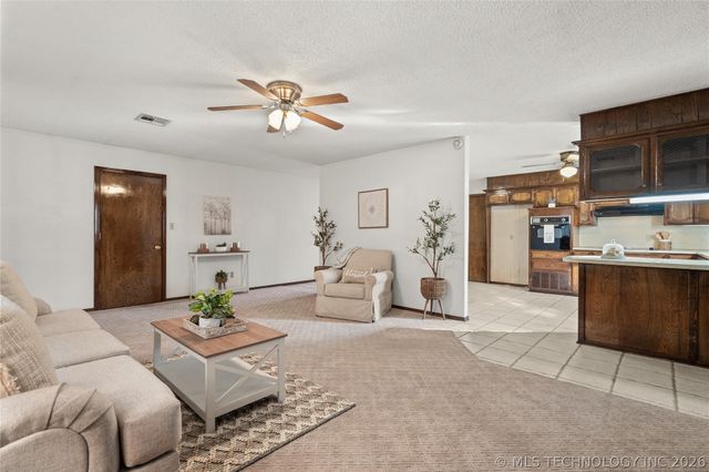 3133 Woodside, Ardmore, OK 73401