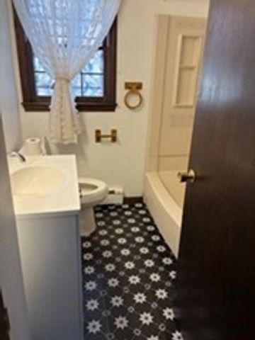 163 Long Pond Dr 163, Dracut, MA 01826