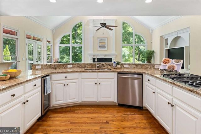 795 Aran Drive, Roswell, GA 30076