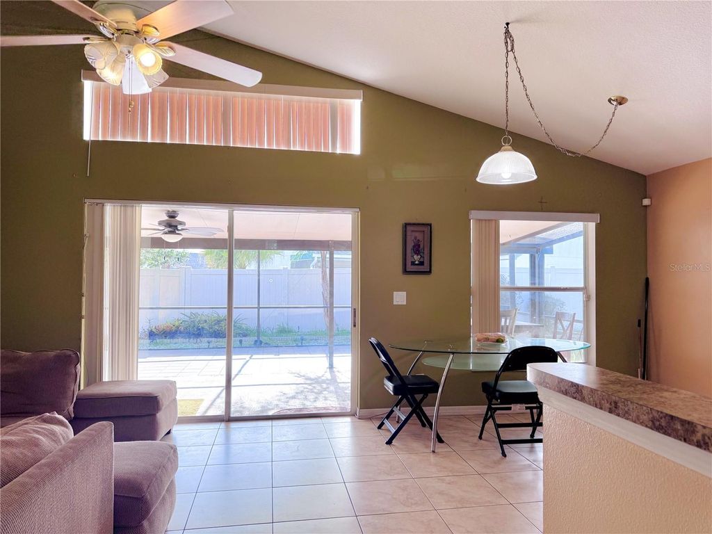 Image 18 of property listing at 343 LYTTON CIRCLE, Orlando, FL 32824