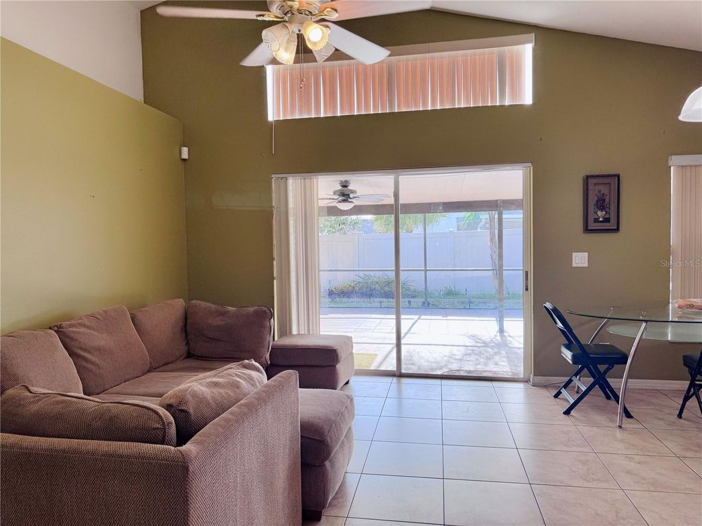 Image 21 of property listing at 343 LYTTON CIRCLE, Orlando, FL 32824