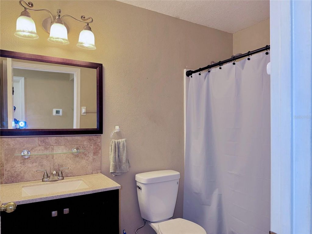 Image 39 of property listing at 343 LYTTON CIRCLE, Orlando, FL 32824