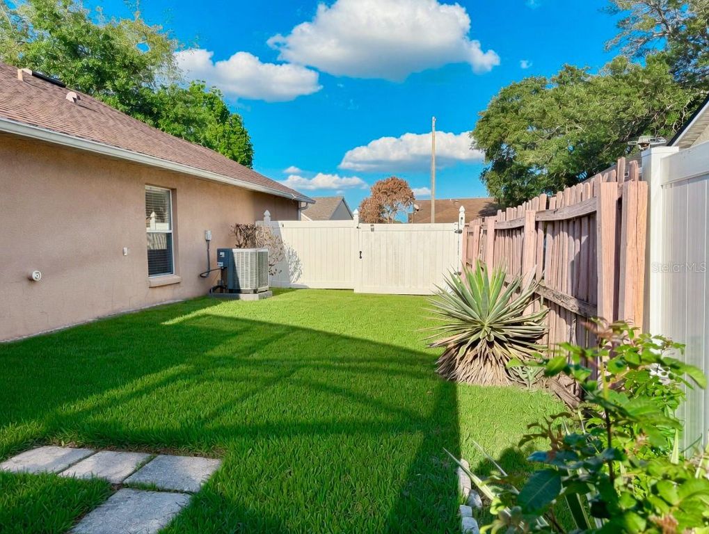 Image 58 of property listing at 343 LYTTON CIRCLE, Orlando, FL 32824