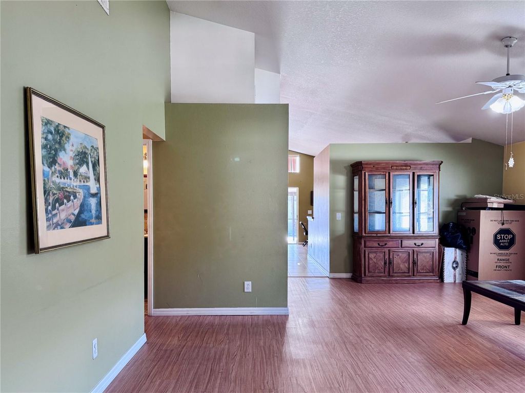 Image 9 of property listing at 343 LYTTON CIRCLE, Orlando, FL 32824