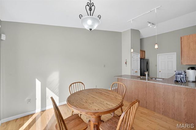 14734 Ladue Bluffs Crossing Drive, Chesterfield, MO 63017