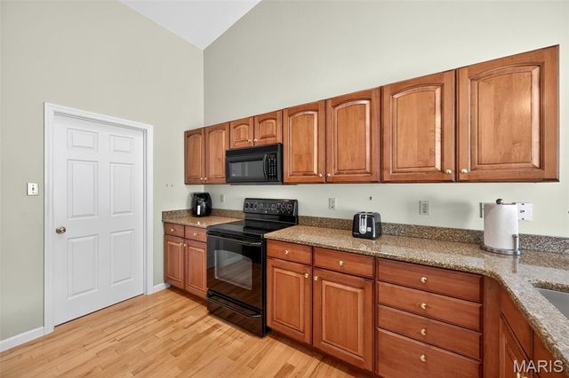 14734 Ladue Bluffs Crossing Drive, Chesterfield, MO 63017