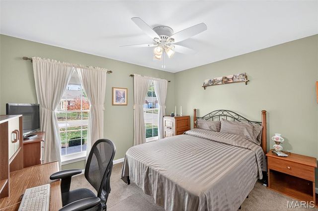 14734 Ladue Bluffs Crossing Drive, Chesterfield, MO 63017