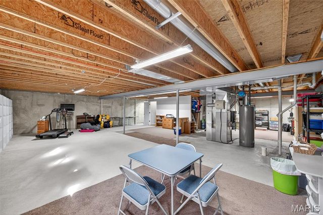 14734 Ladue Bluffs Crossing Drive, Chesterfield, MO 63017