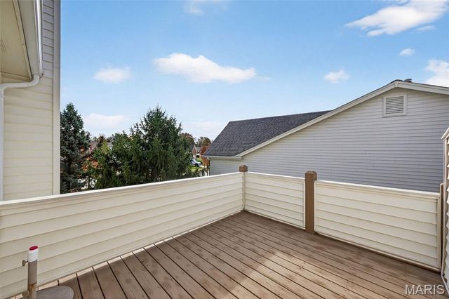 14734 Ladue Bluffs Crossing Drive, Chesterfield, MO 63017