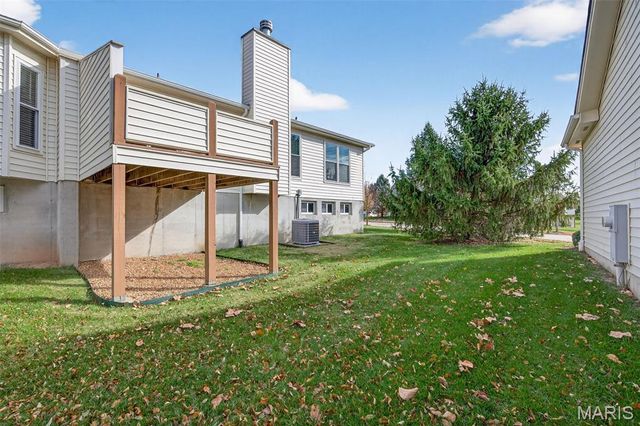 14734 Ladue Bluffs Crossing Drive, Chesterfield, MO 63017