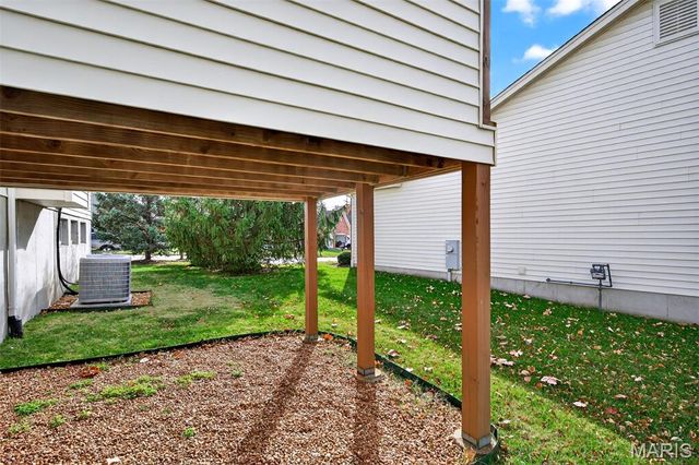 14734 Ladue Bluffs Crossing Drive, Chesterfield, MO 63017