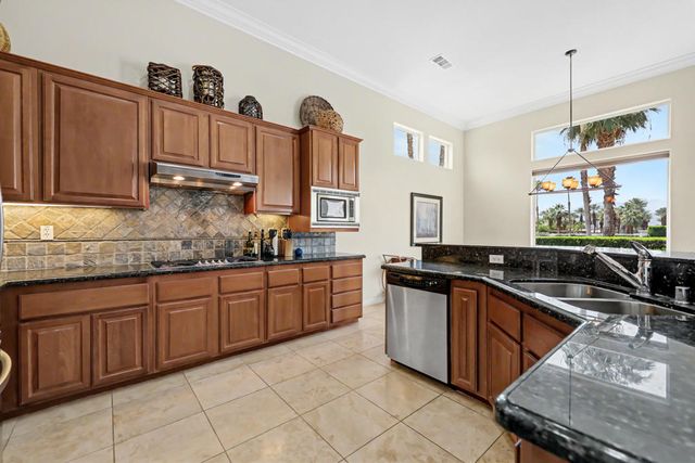 54048 Riviera, La Quinta, CA 92253