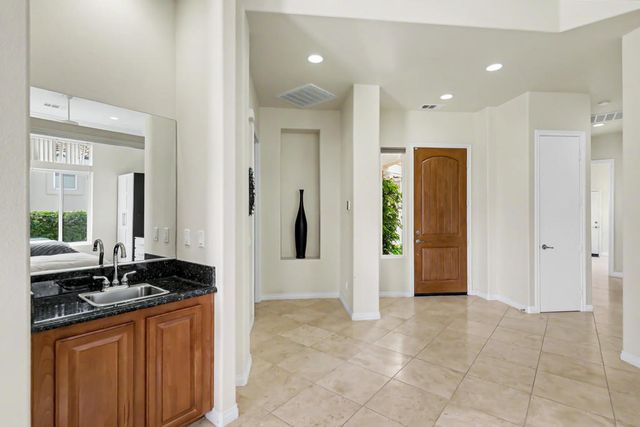 54048 Riviera, La Quinta, CA 92253