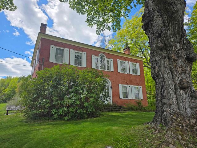 53 Hickory Ridge Road South, Putney, VT 05346