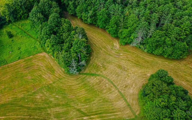 53 Hickory Ridge Road South, Putney, VT 05346