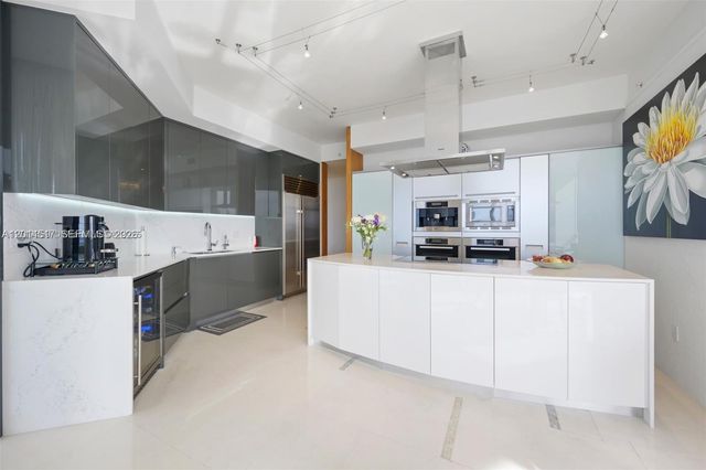 18201 Collins Ave 4901, Sunny Isles Beach, FL 33160