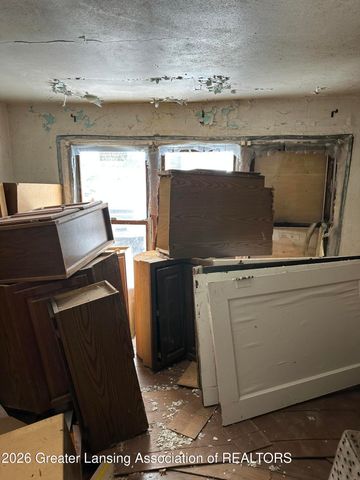 2112 N High Street, Lansing, MI 48906