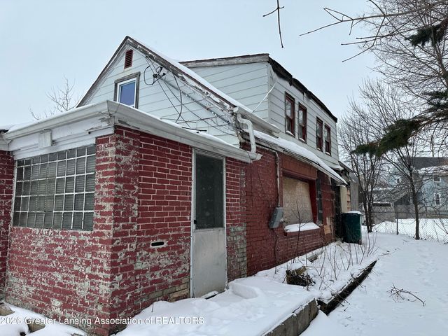 2112 N High Street, Lansing, MI 48906