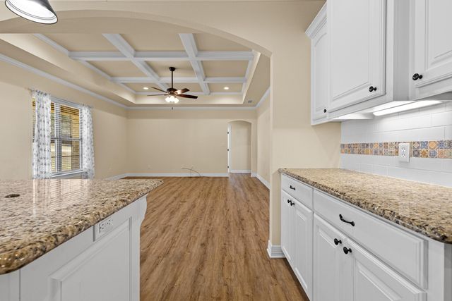 118 Kallan Rd, Diana, TX 75640