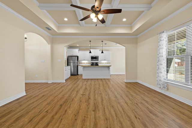 118 Kallan Rd, Diana, TX 75640