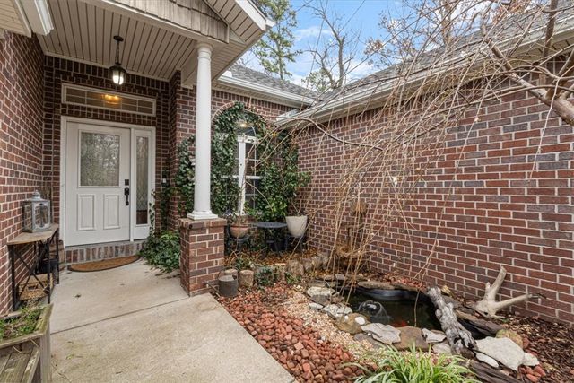 16 Kendal Drive, Bella Vista, AR 72714