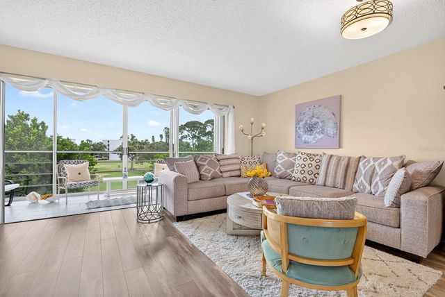 4240 IRONWOOD CIRCLE 302A, Bradenton, FL 34209