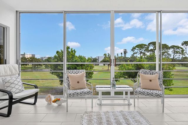 4240 IRONWOOD CIRCLE 302A, Bradenton, FL 34209