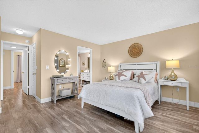 4240 IRONWOOD CIRCLE 302A, Bradenton, FL 34209