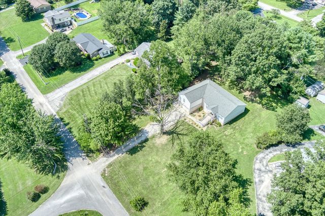 2643 Cloverdale Dr, Cookeville, TN 38506