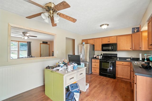 157 Forest Lake Court, Delaware, OH 43015