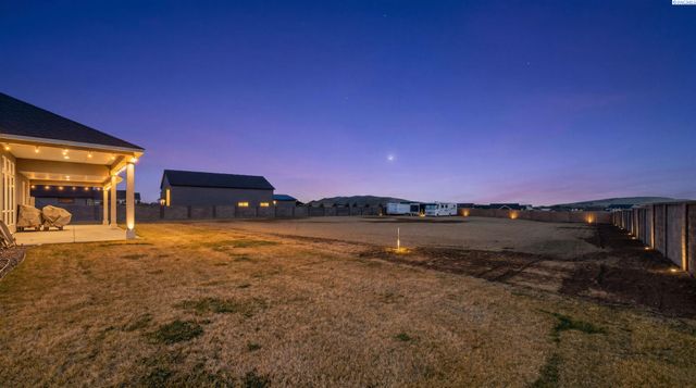 89050 E Calico Road, Kennewick, WA 99338