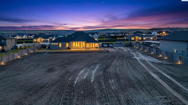 89050 E Calico Road, Kennewick, WA 99338