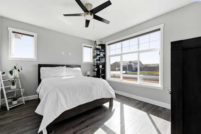 89050 E Calico Road, Kennewick, WA 99338