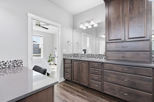 89050 E Calico Road, Kennewick, WA 99338