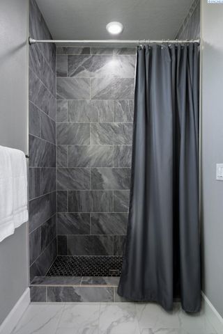 89050 E Calico Road, Kennewick, WA 99338