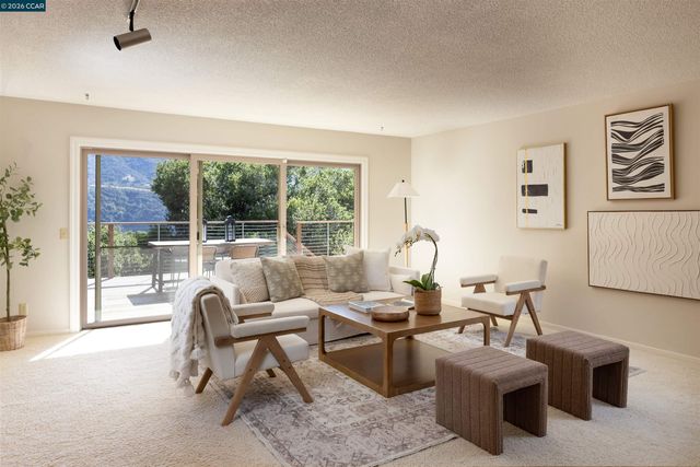 12 Marquard Rd, Carmel Valley, CA 93924