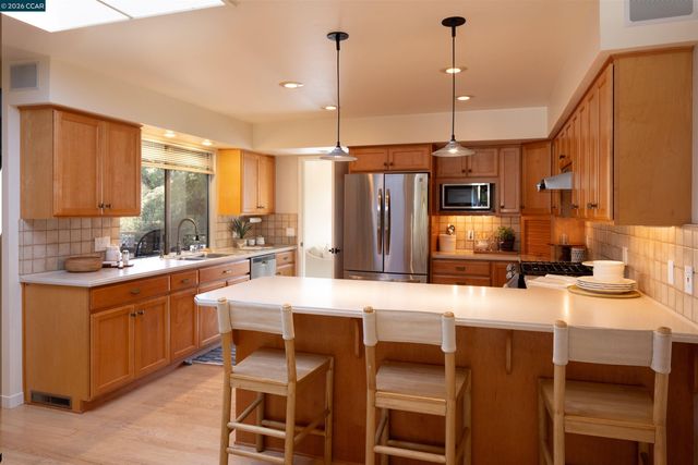12 Marquard Rd, Carmel Valley, CA 93924