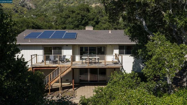 12 Marquard Rd, Carmel Valley, CA 93924