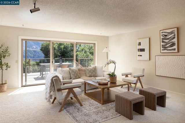 12 Marquard Rd, Carmel Valley, CA 93924