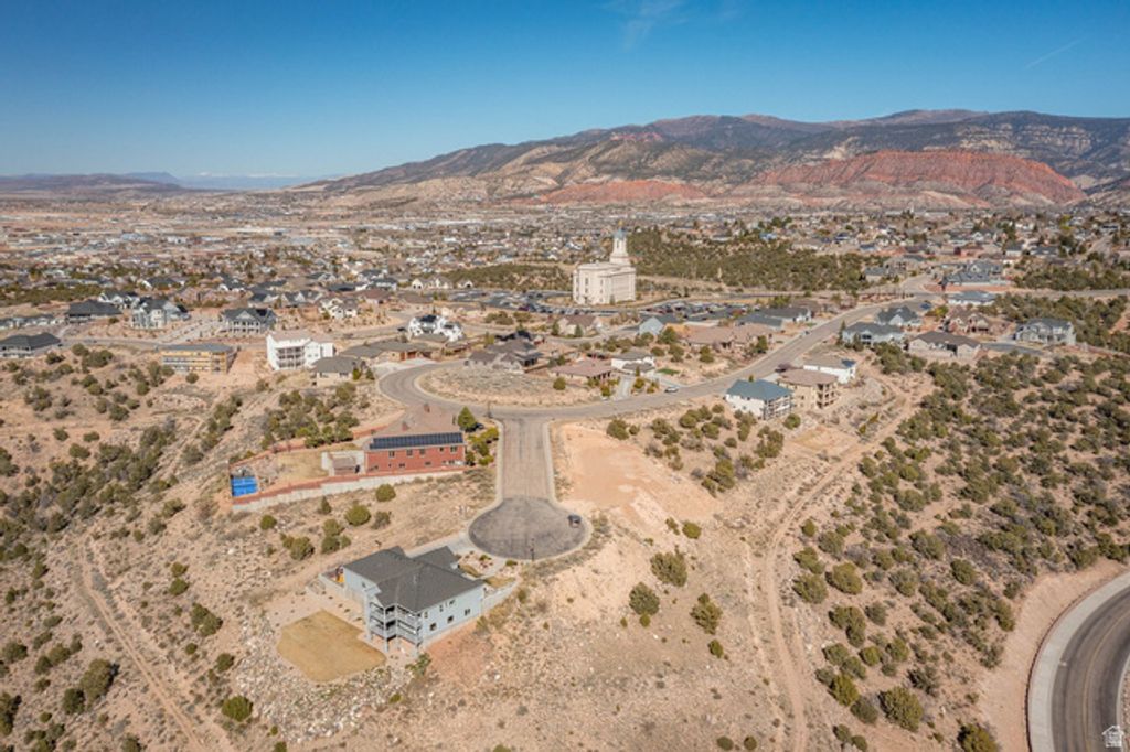 Image 1 of property listing at 2583 W Carmel Canyon Dr Unit 6, Cedar City, UT 84720