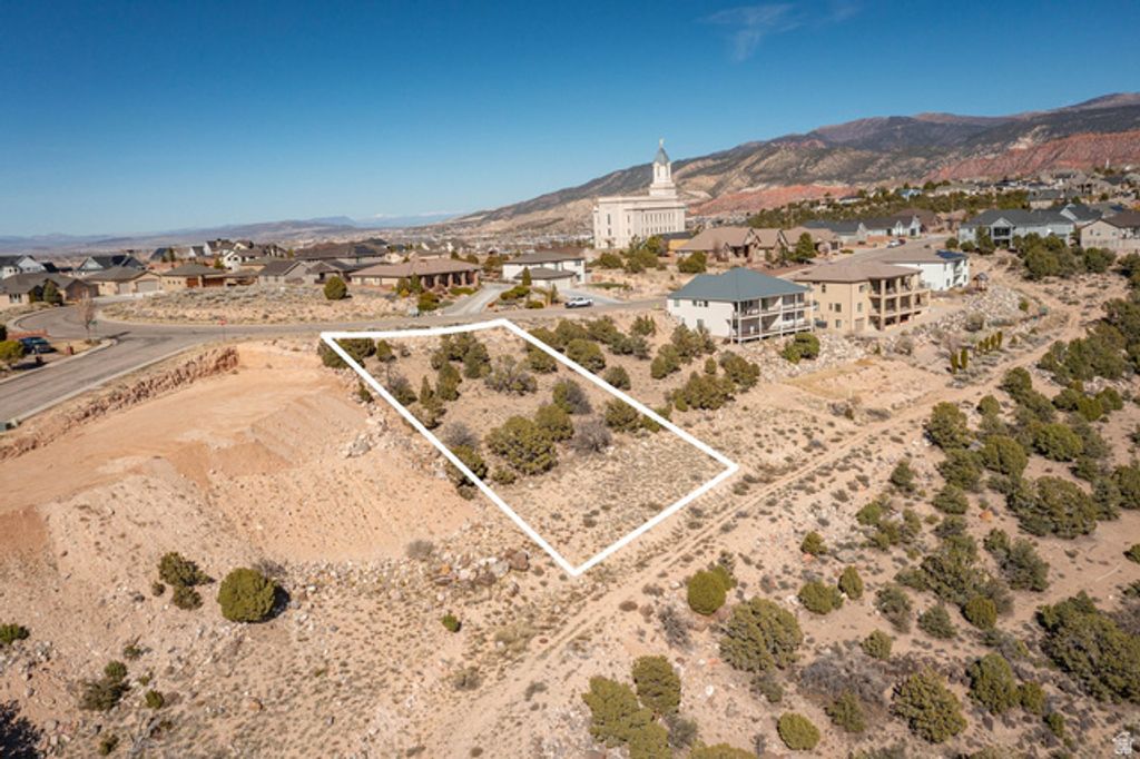 Image 2 of property listing at 2583 W Carmel Canyon Dr Unit 6, Cedar City, UT 84720