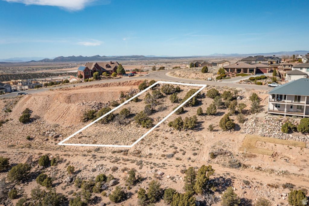 Image 12 of property listing at 2583 W Carmel Canyon Dr Unit 6, Cedar City, UT 84720