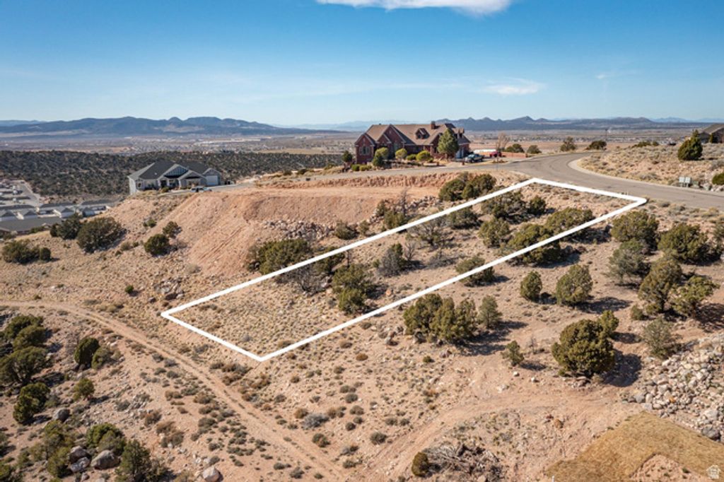 Image 13 of property listing at 2583 W Carmel Canyon Dr Unit 6, Cedar City, UT 84720