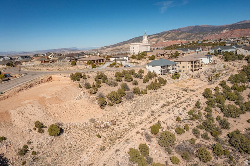 Image 15 of property listing at 2583 W Carmel Canyon Dr Unit 6, Cedar City, UT 84720