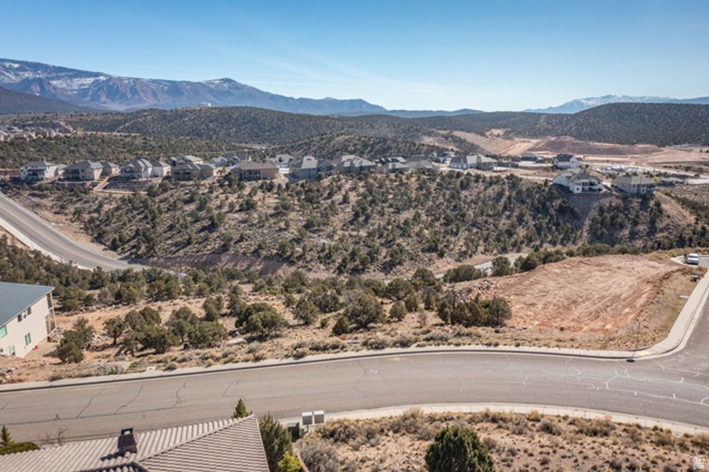 Image 6 of property listing at 2583 W Carmel Canyon Dr Unit 6, Cedar City, UT 84720