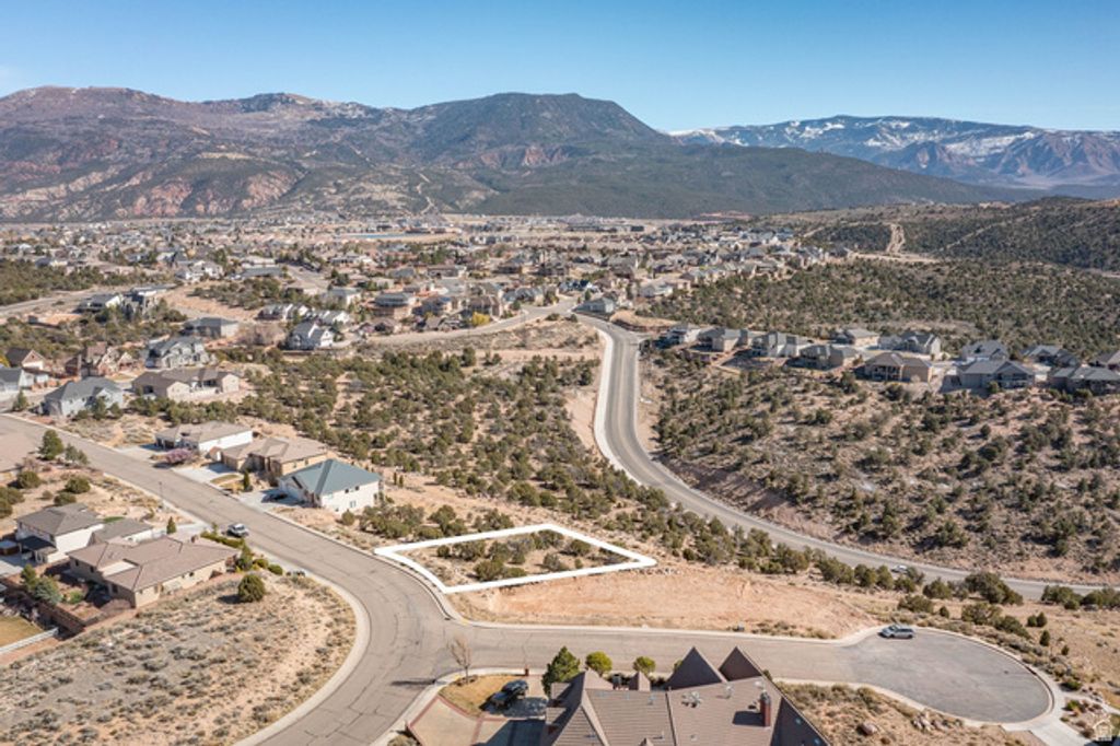 Image 9 of property listing at 2583 W Carmel Canyon Dr Unit 6, Cedar City, UT 84720