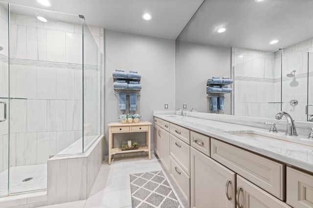 21186 Lilac Lane, Clinton Twp, MI 48036