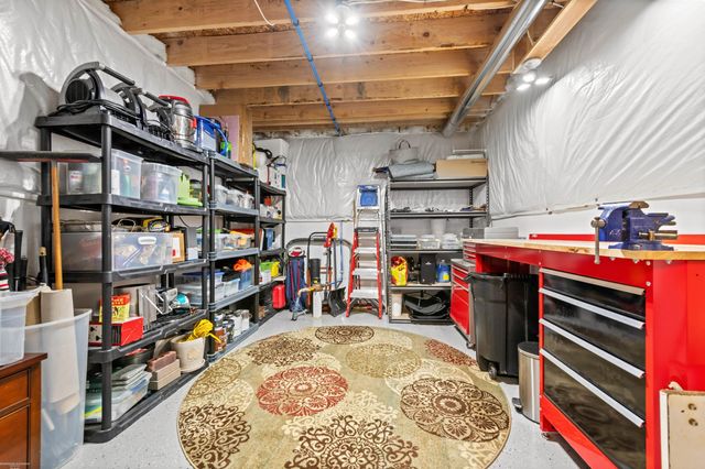21186 Lilac Lane, Clinton Twp, MI 48036