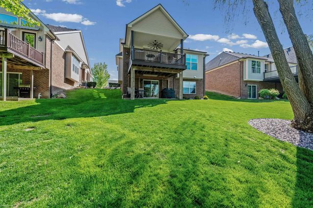 21186 Lilac Lane, Clinton Twp, MI 48036