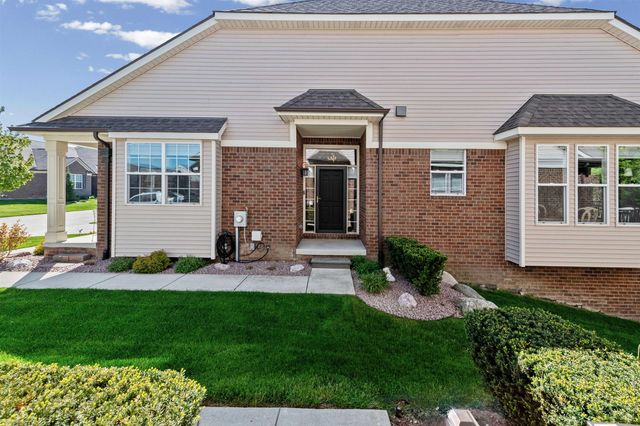21186 Lilac Lane, Clinton Twp, MI 48036